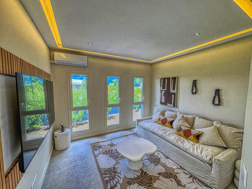 19.Location villa piscine vue mer Saint François Guadeloupe_Salon TV_ 19.Location villa piscine vue mer Saint François Guadeloupe_Salon TV_